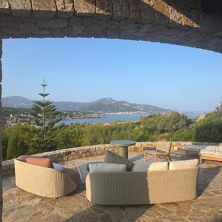 Marine De Davia Sea Access Away Swimming Pool *