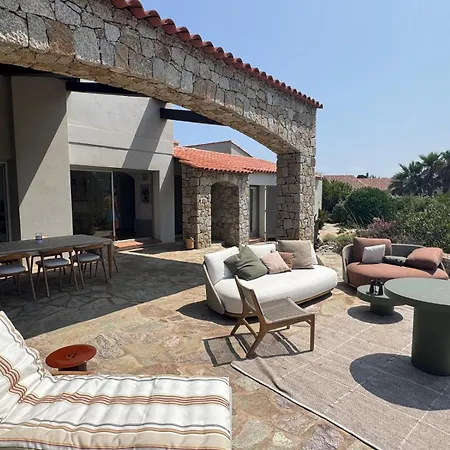 Marine De Davia Sea Access Away Swimming Pool