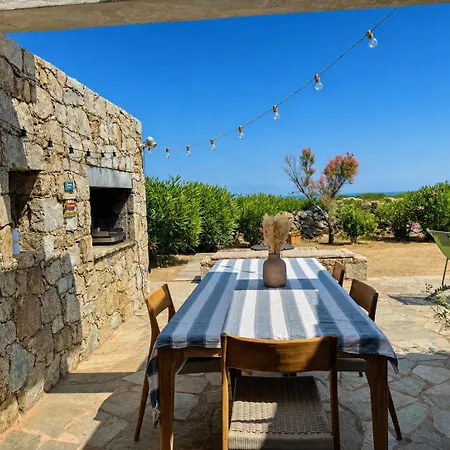 Vila Marine De Davia Sea Access Away Swimming Pool