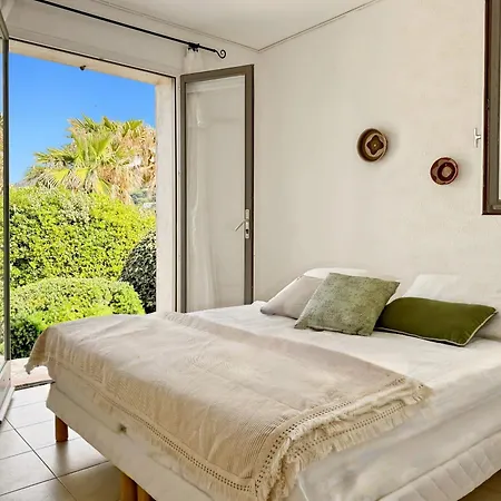 Marine De Davia Sea Access Away Swimming Pool *