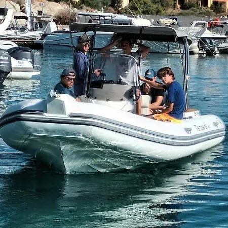 Marine De Davia Sea Access Away Swimming Pool *
